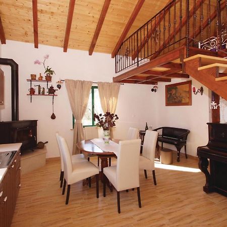 Awesome Home In Smokvica With Kitchen Luaran gambar