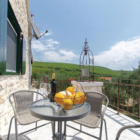 Awesome Home In Smokvica With Kitchen Luaran gambar