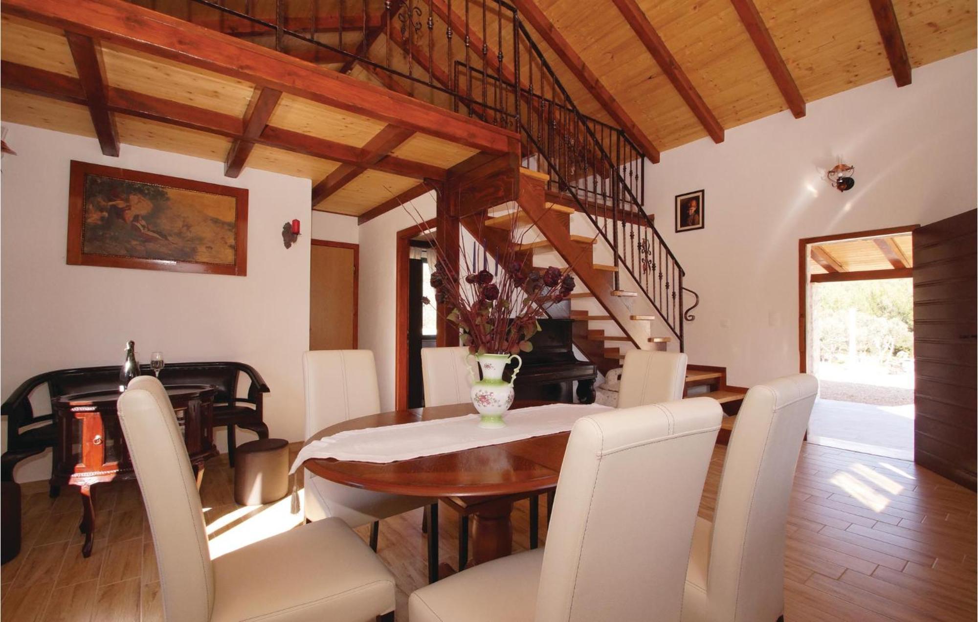 Awesome Home In Smokvica With Kitchen Luaran gambar